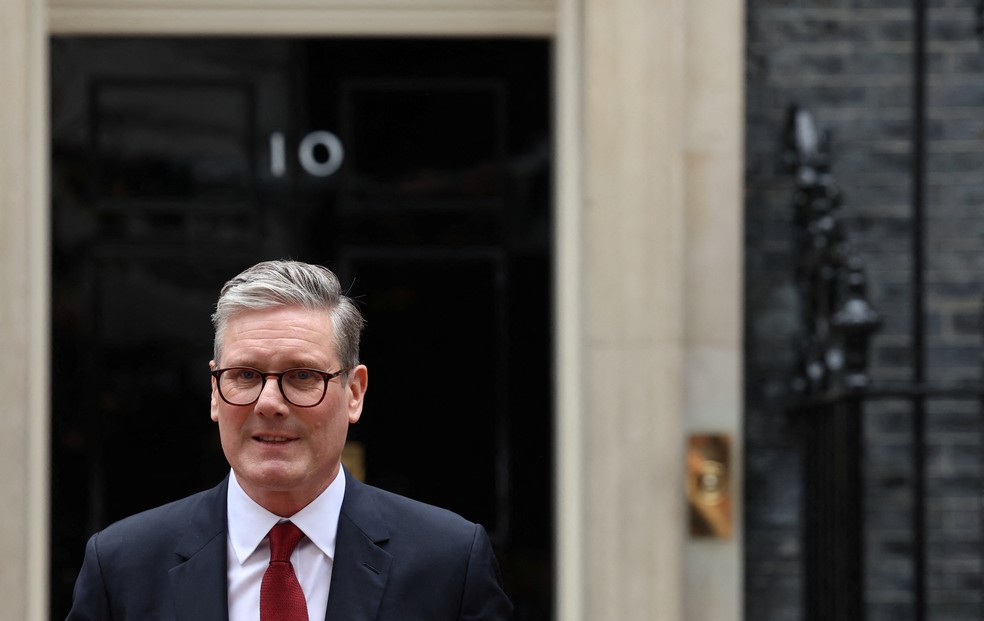 Keir Starmer, primeiro-ministro do Reino Unido, atua para aliviar fricções com a Europa — Foto: Phil Noble/Reuters