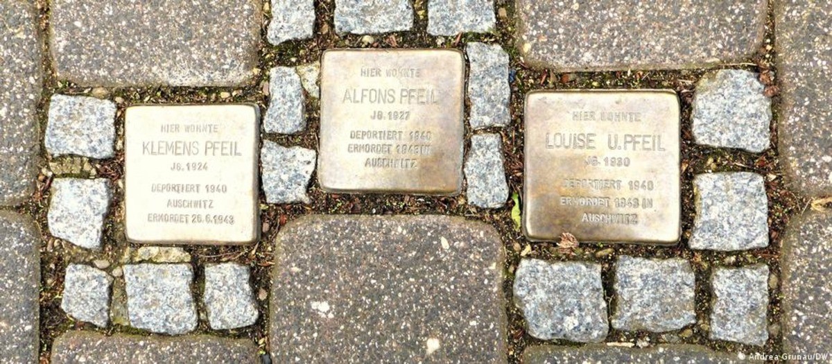 
Cidade alemã bane novas homenagens às vitimas do Holocausto