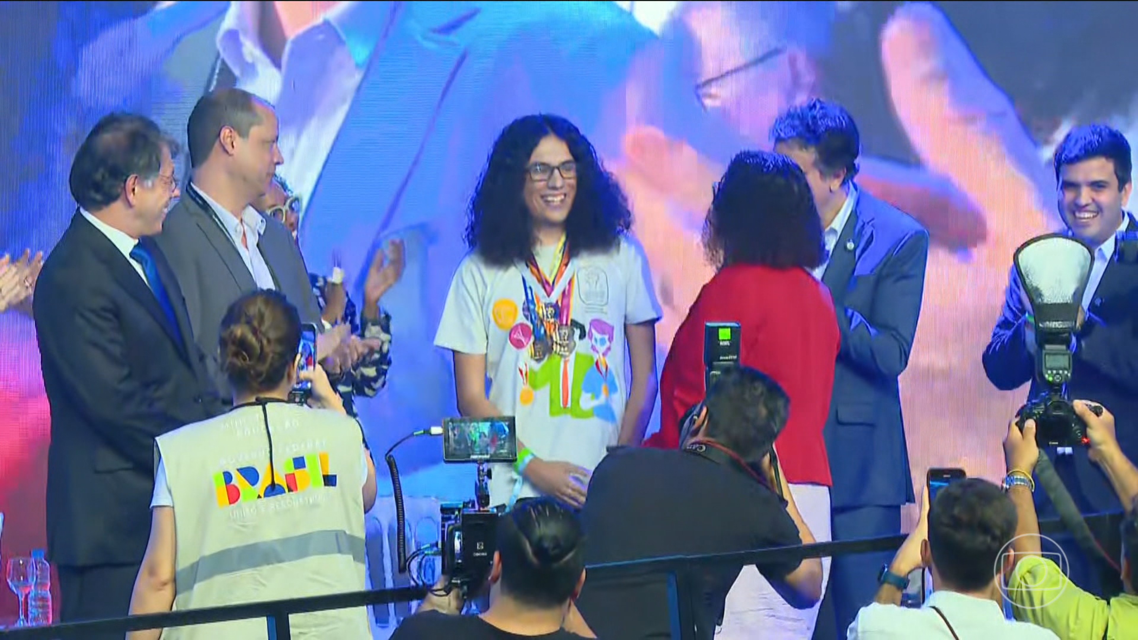 Alunos de escolas públicas e famílias vão ao Rio para entrega das medalhas da Olimpíada de Matemática de 2024