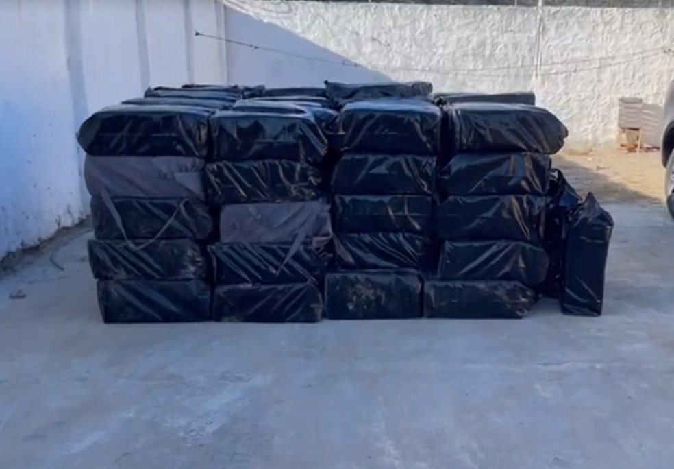 Carga de cocaína apreendida em Areia Branca, no RN, durante deflagração da Operação Maritimum, em 2022.  — Foto: Reprodução