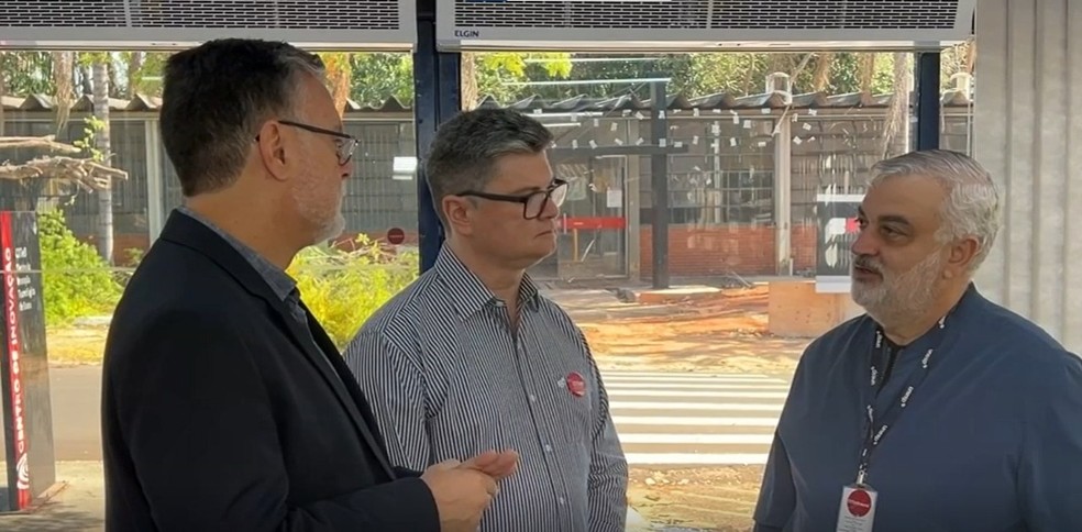 2 de 3
A Saru&ecirc; funciona na Unesp de Bauru e recebe empresas de bases tecnol&oacute;gica e cient&iacute;fica &mdash; Foto: TV TEM