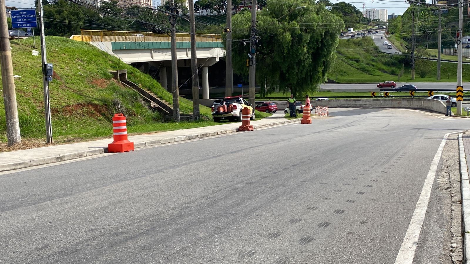 Avenida na região do Anel Viário, em São José dos Campos, é interditada