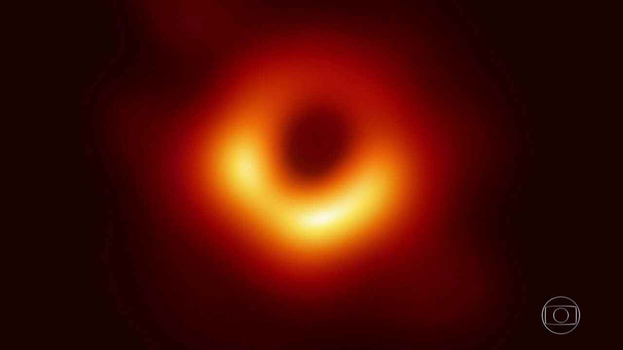 Entenda como foi feita a primeira imagem de um buraco negro ...
