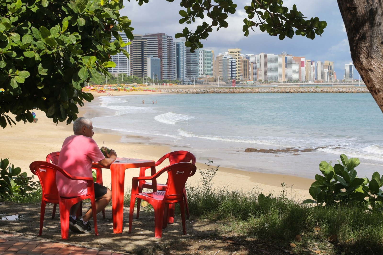 Confira datas dos próximos feriados e folgas no Ceará em 2026