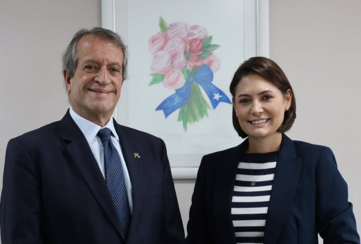 Valdemar posta foto com Michelle Bolsonaro: 'conversa sobre o futuro'