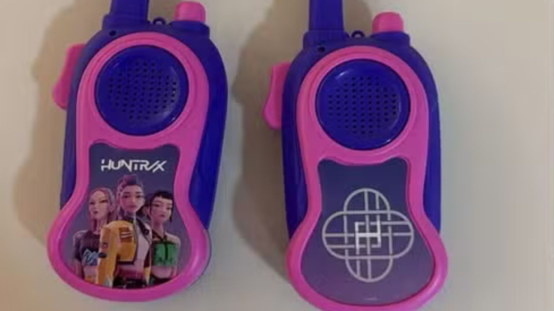 Codinome 'lobo cinzento' pode ser referência a abusador em comunicação entre desconhecido e menina por walkie-talkie, diz MP
