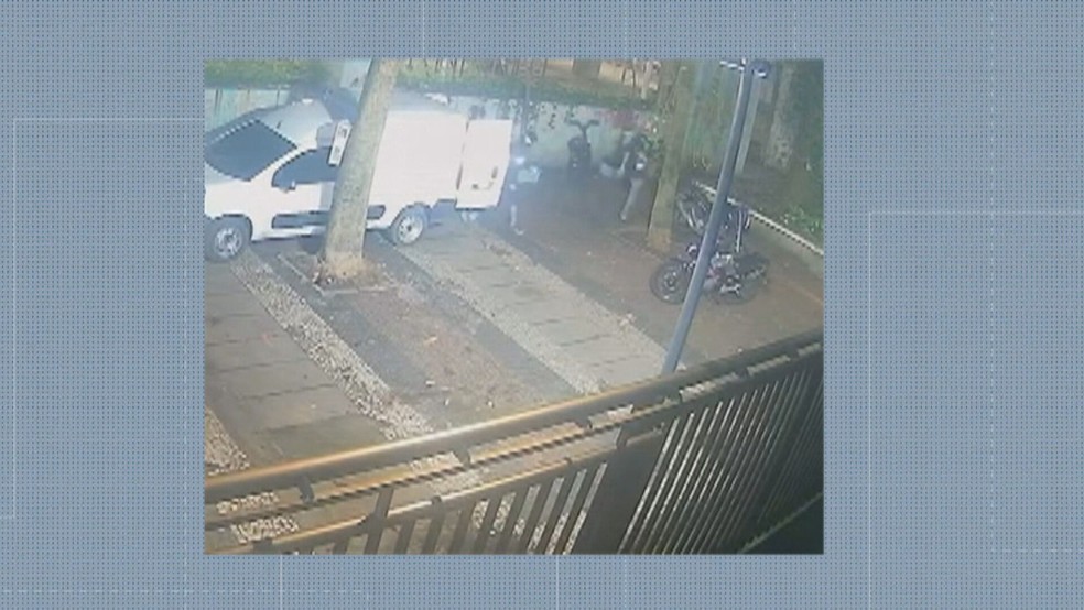 Operação mira quadrilha que rouba carros de luxo e motos no Rio — Foto: Reprodução