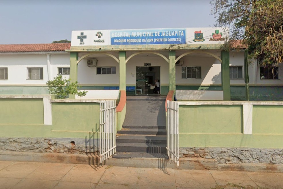 Adiel foi preso no Hospital Municipal de Jaguapitã.  — Foto: Reprodução/Google Street View