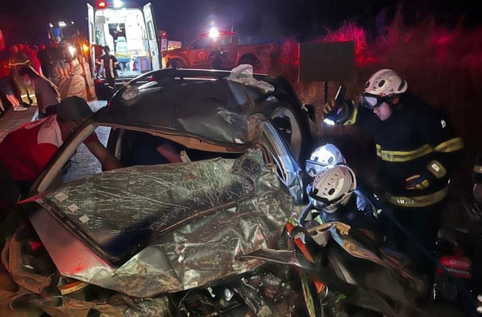 Acidente aconteceu em São Félix do Coribe. — Foto: Divulgação/Corpo de Bombeiros