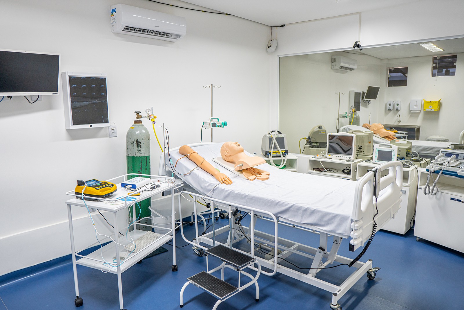 Projetos no Congresso criam ‘OAB da Medicina’, mas tema está travado; 30% dos cursos foram mal avaliados