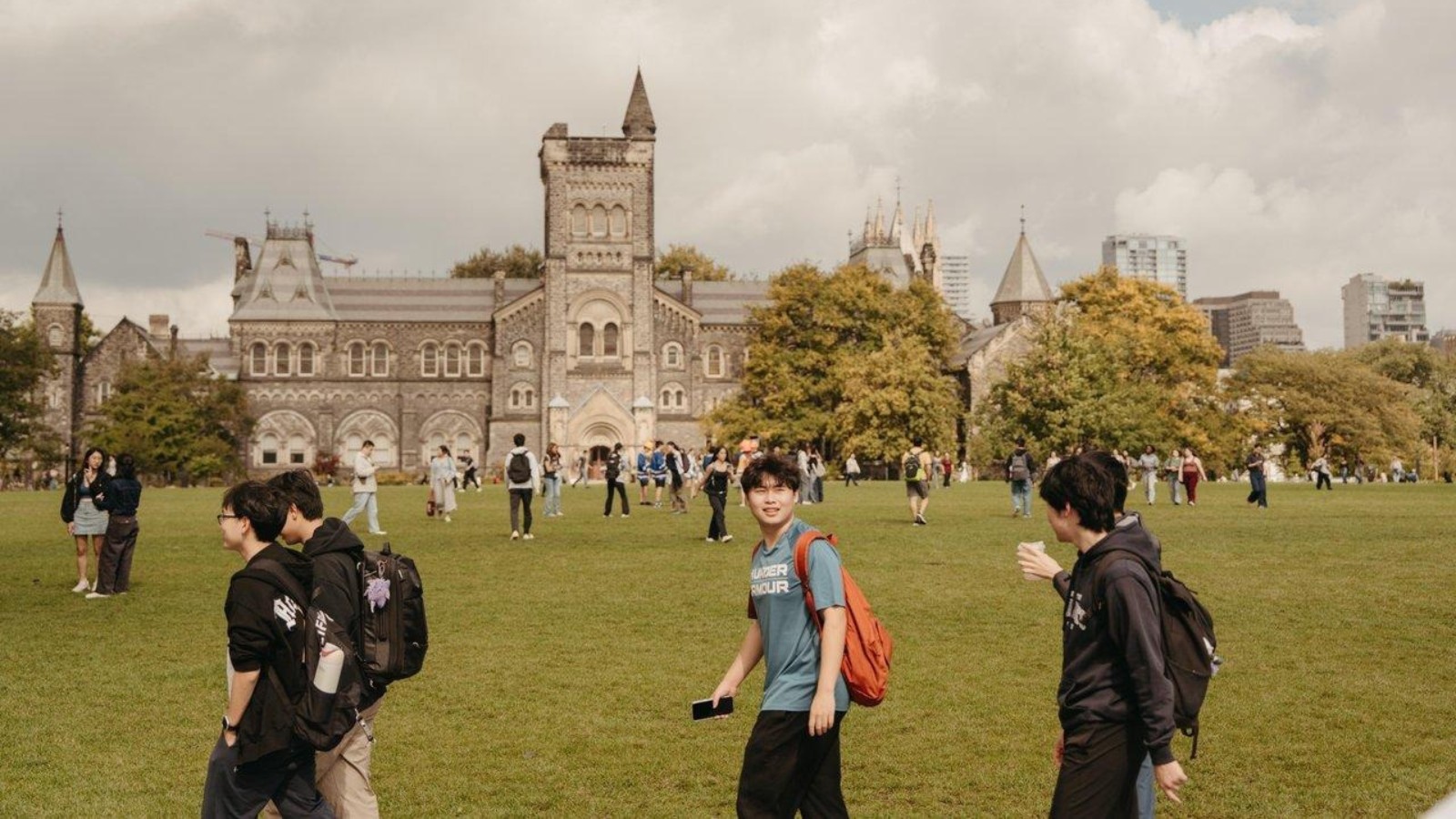 Um guia para quem quer estudar e construir carreira no Canadá