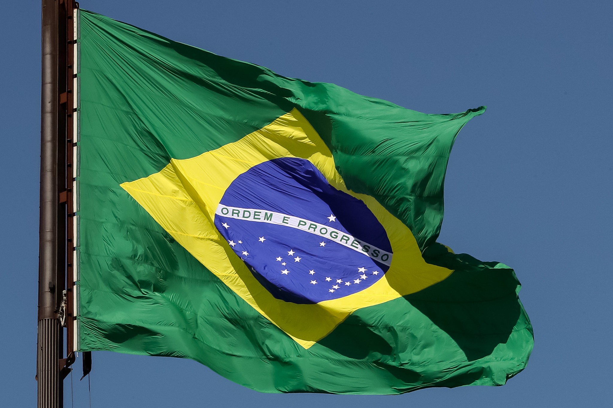 Datafolha: Orgulho de ser brasileiro cai para 74% e vergonha sobe para 24%