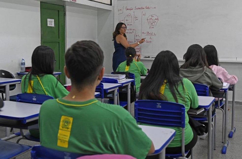Estudante da REE durante aula. — Foto: Reprodução