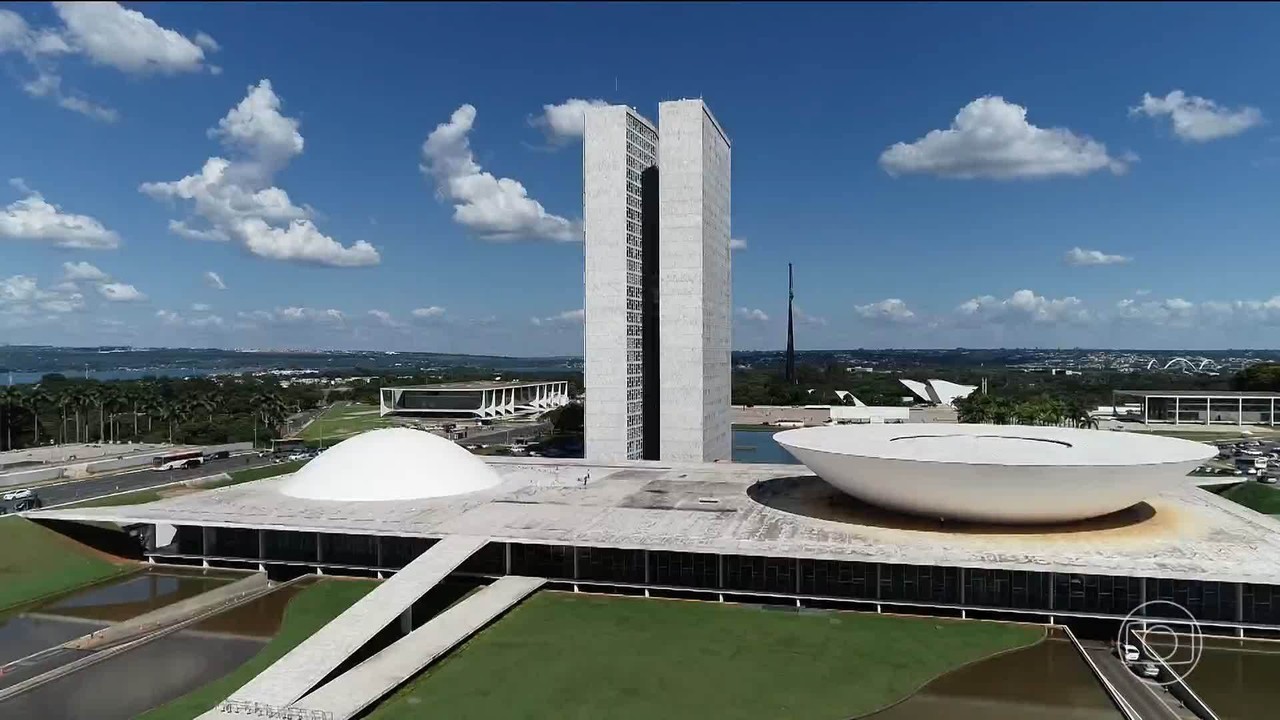 Polícia Federal transfere dados sigilosos do Master para CPMI do INSS