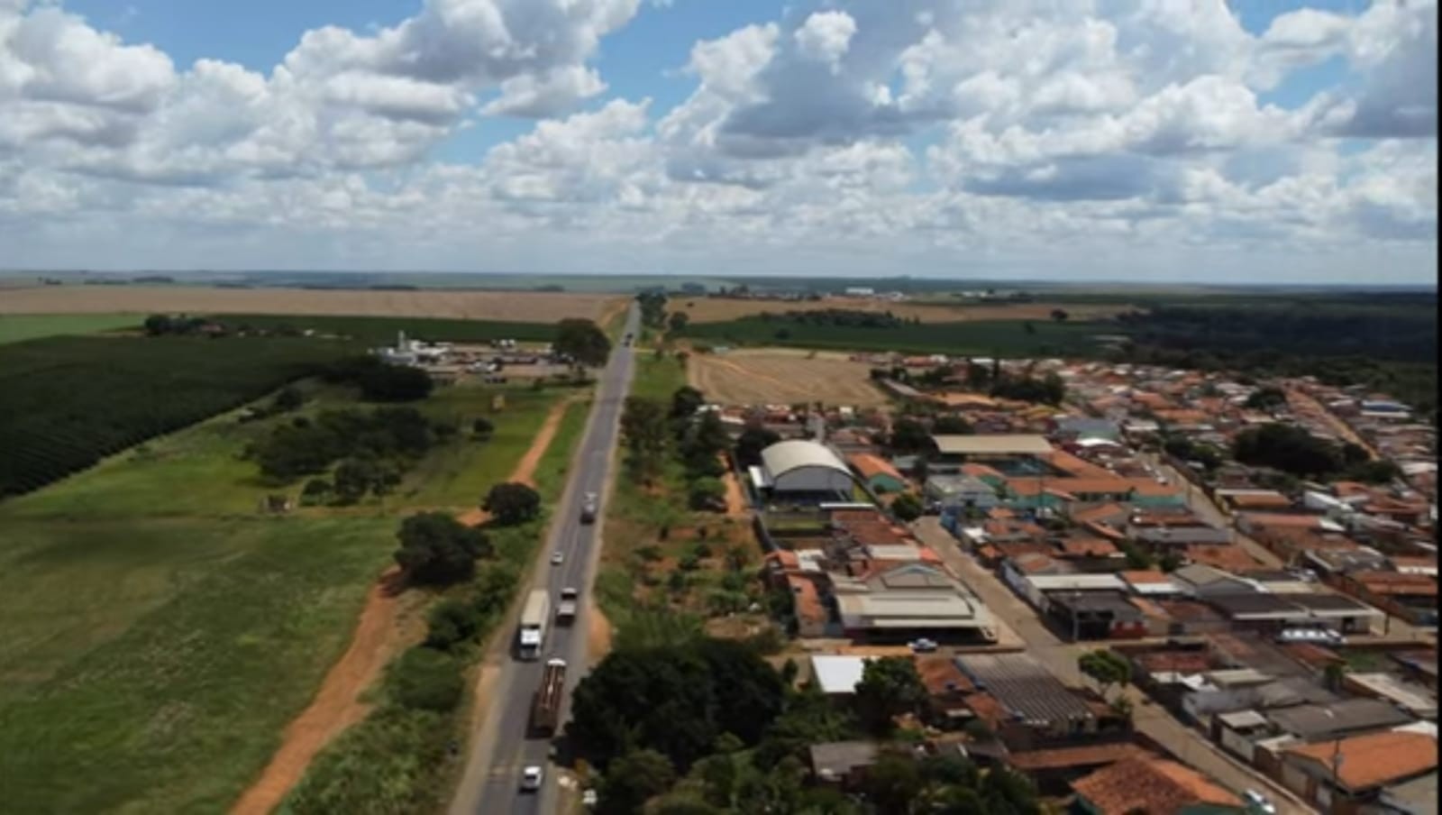 Polícia descobre 'central de vigilância' mantida pelo tráfico em distrito com 2 mil moradores no interior de Minas