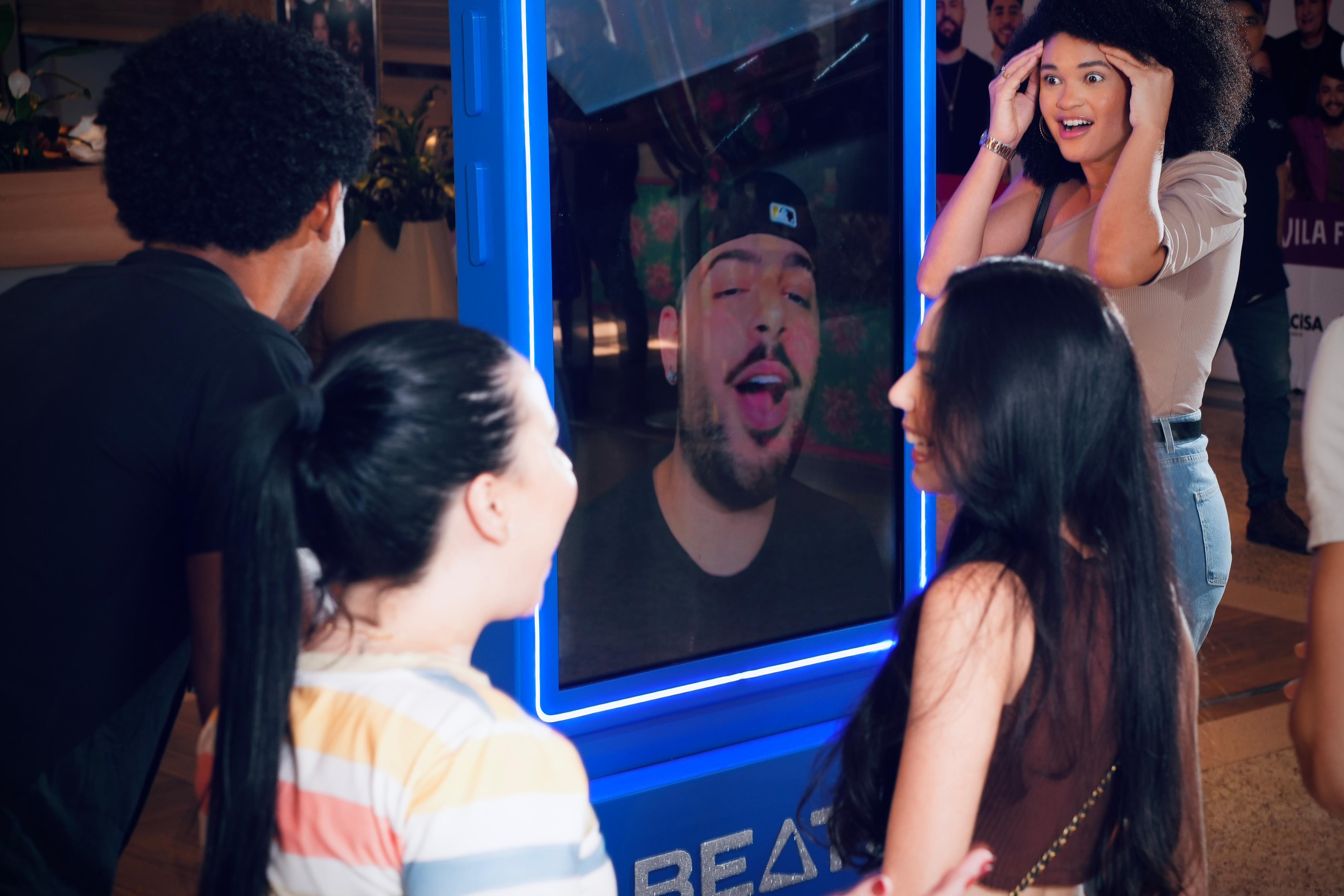 Pedro Sampaio faz show com Anitta no São João 2025 de Campina Grande