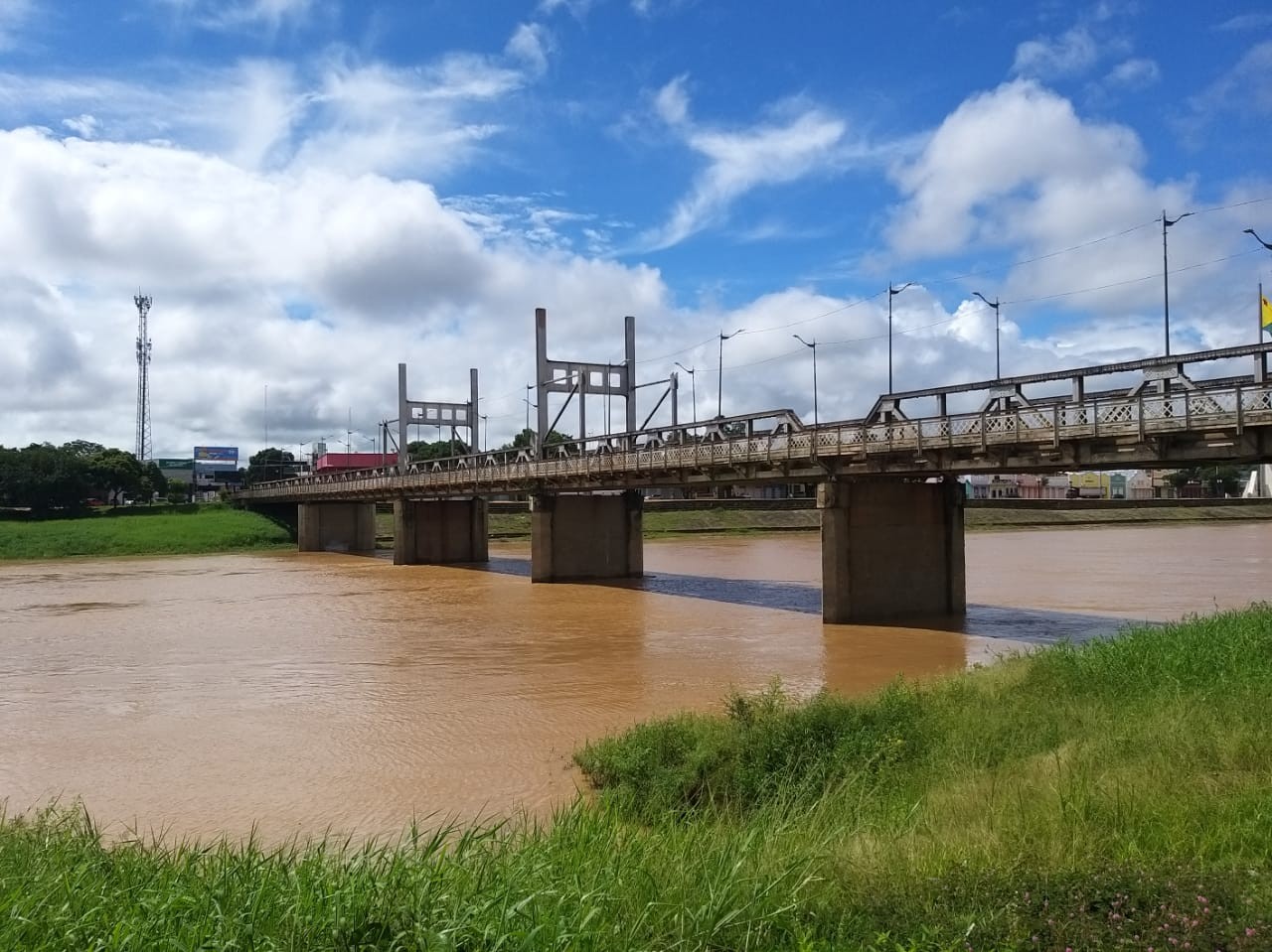 Rio Acre segue acima da cota de atenção há cinco dias em Rio Branco