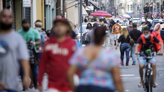 Comércio carioca pretende contratar 12 mil temporários para as festas de fim do ano, diz pesquisa