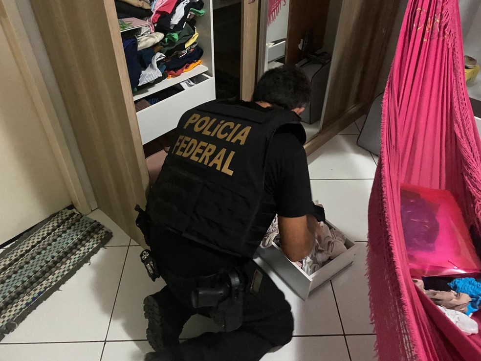 Suspeito foi preso na casa da companheira no Ceará — Foto: Divulgação/PF