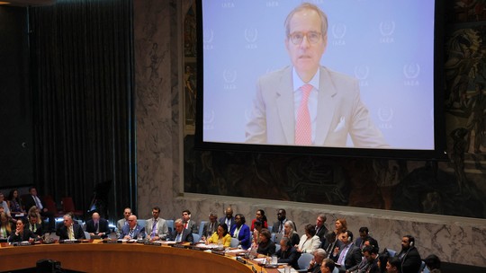 Ataque a usina iraniana pode causar desastre nuclear, diz AIEA - Diretor da Agência Internacional de Energia Atômica alertou no Conselho de Segurança da ONU que um bombardeio à usina de Bushehr poderia liberar alta radioatividade e exigir restrições alimentares em larga escala.