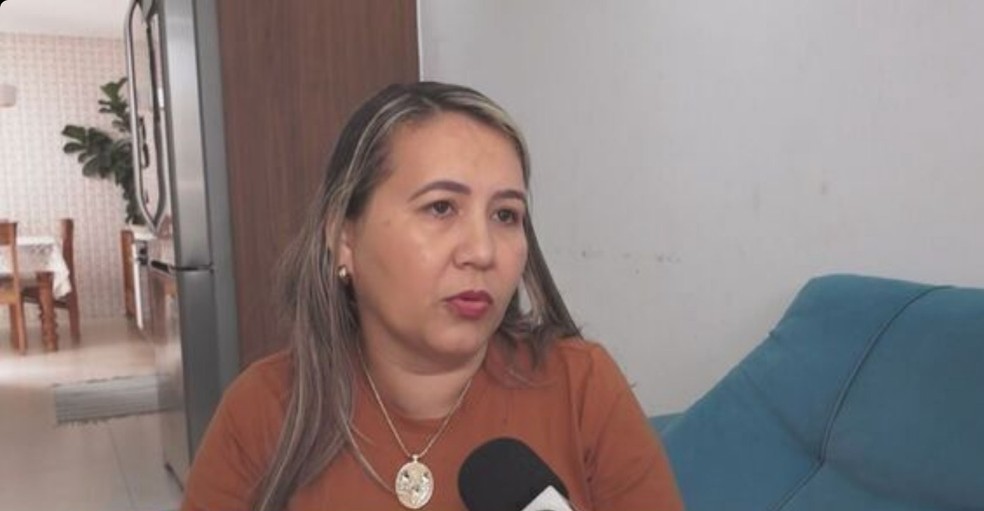Mãe de adolescente com espectro autista se revoltou após escola proibir filho de levar lanche na Bahia. — Foto: Reprodução/TV Subaé
