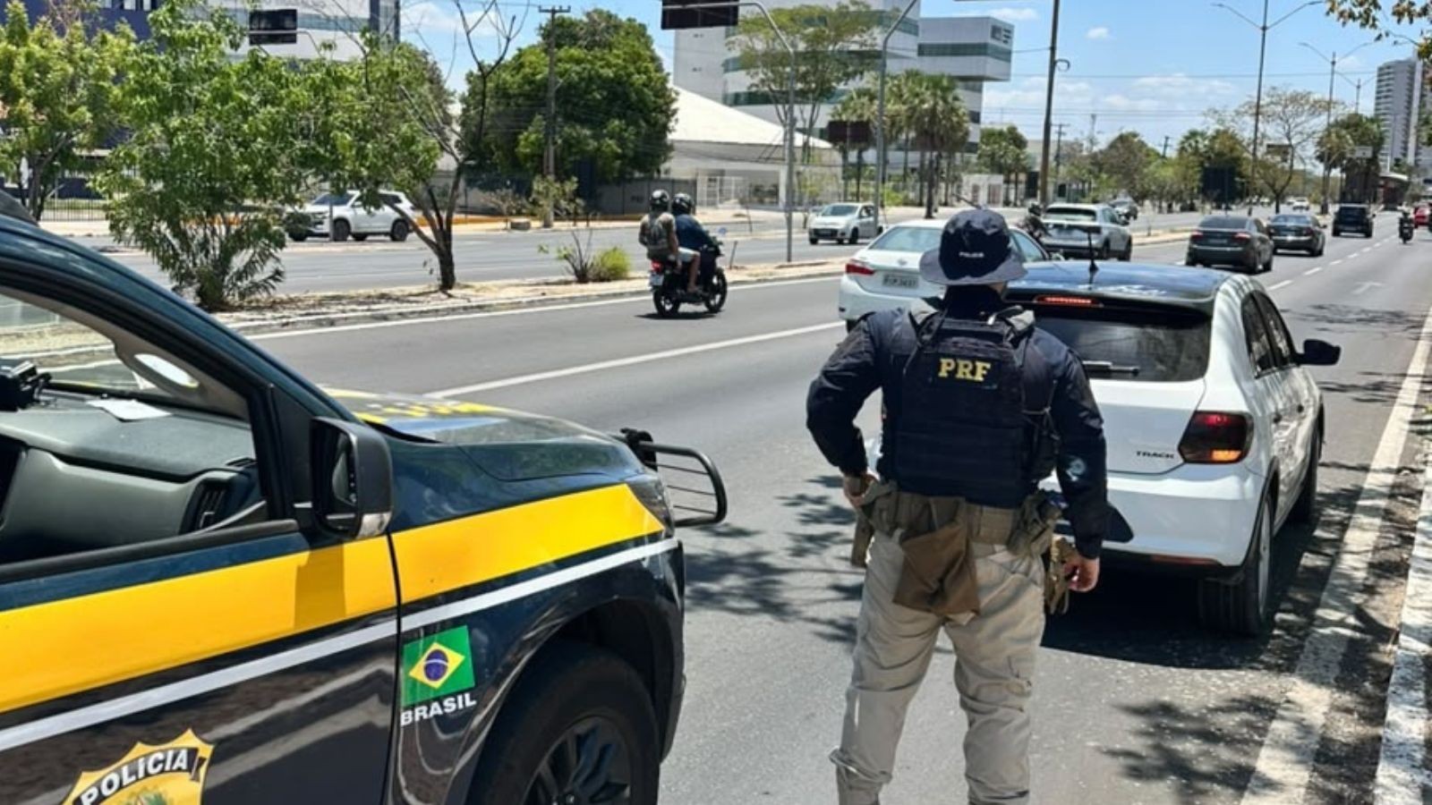 Uma morte, 20 feridos e 15 acidentes foram registrados pela PRF durante feriado do Dia do Piauí
