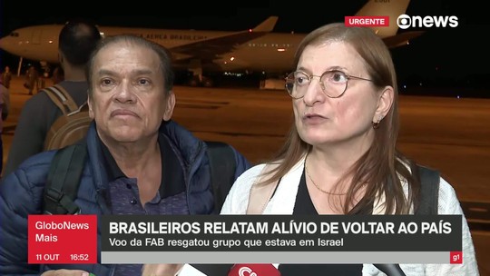 Repatriados relatam alívio ao desembarcar no Brasil vindos de Israel - Programa: GloboNews Mais 