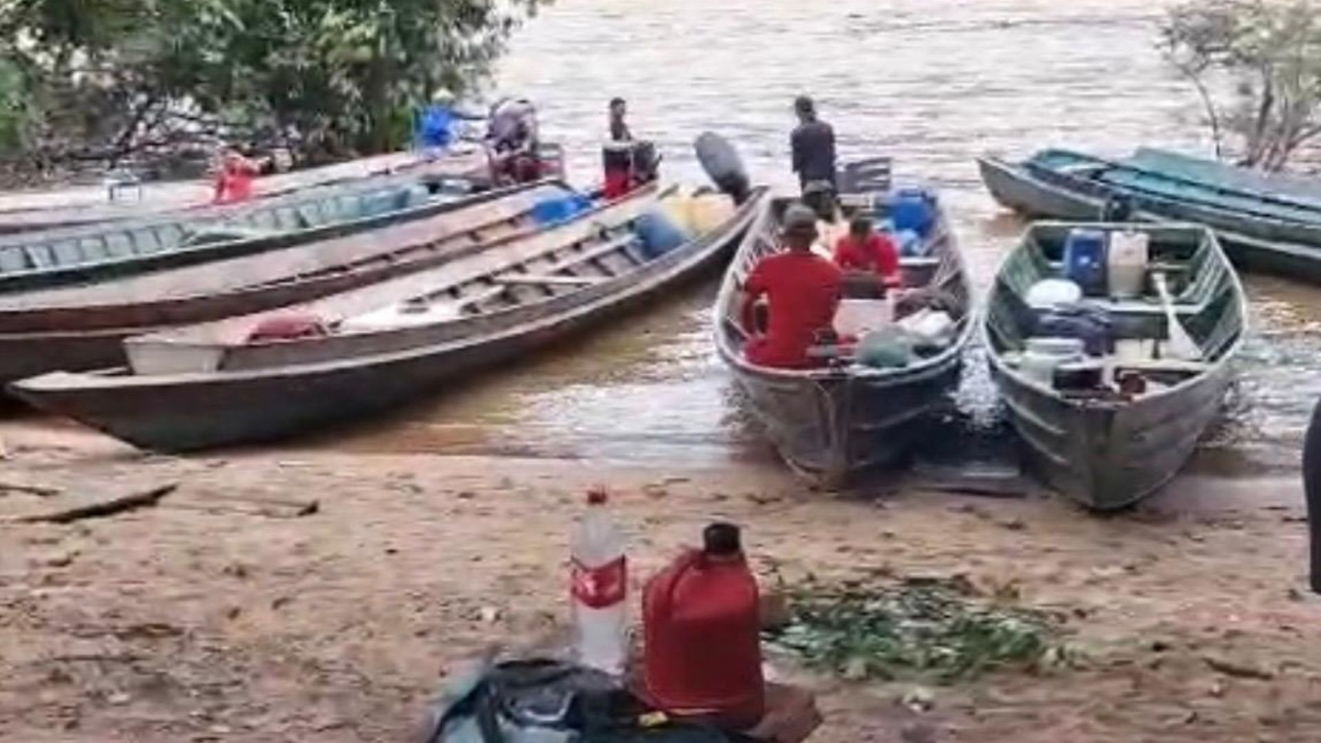 Embarcação tomba no rio Jari, no Sul do Amapá, e deixa dois desaparecidos