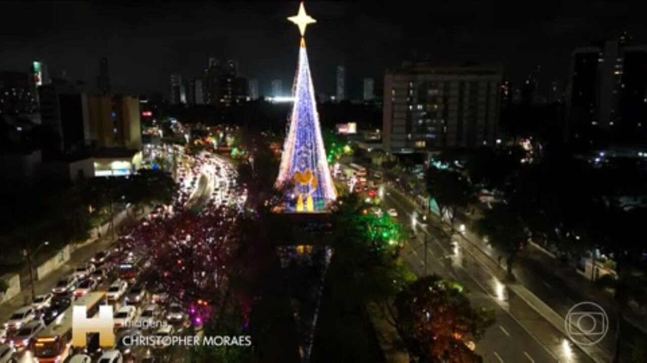 Véspera de Natal é celebrada ao redor do mundo; FOTOS