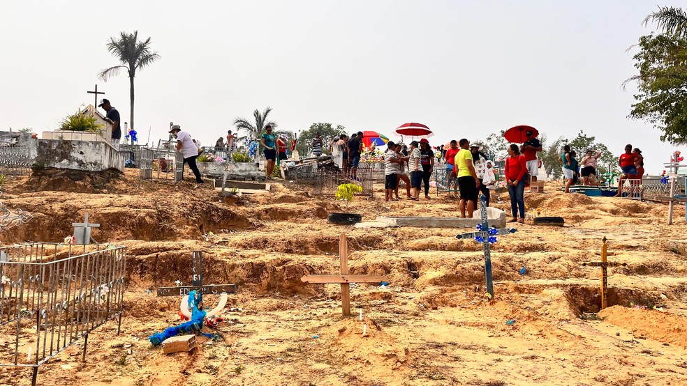 Cemitério Nossa Senhora Conceição das Lajes, bairro Mauazinho. — Foto: Gato Júnior/Rede Amazônica