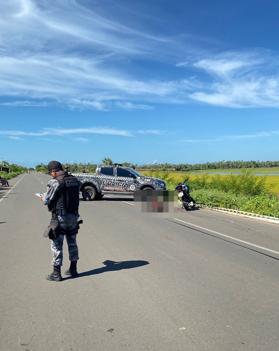 Jovem de 18 anos é encontrado morto ao lado de moto em rodovia no Norte do Piauí