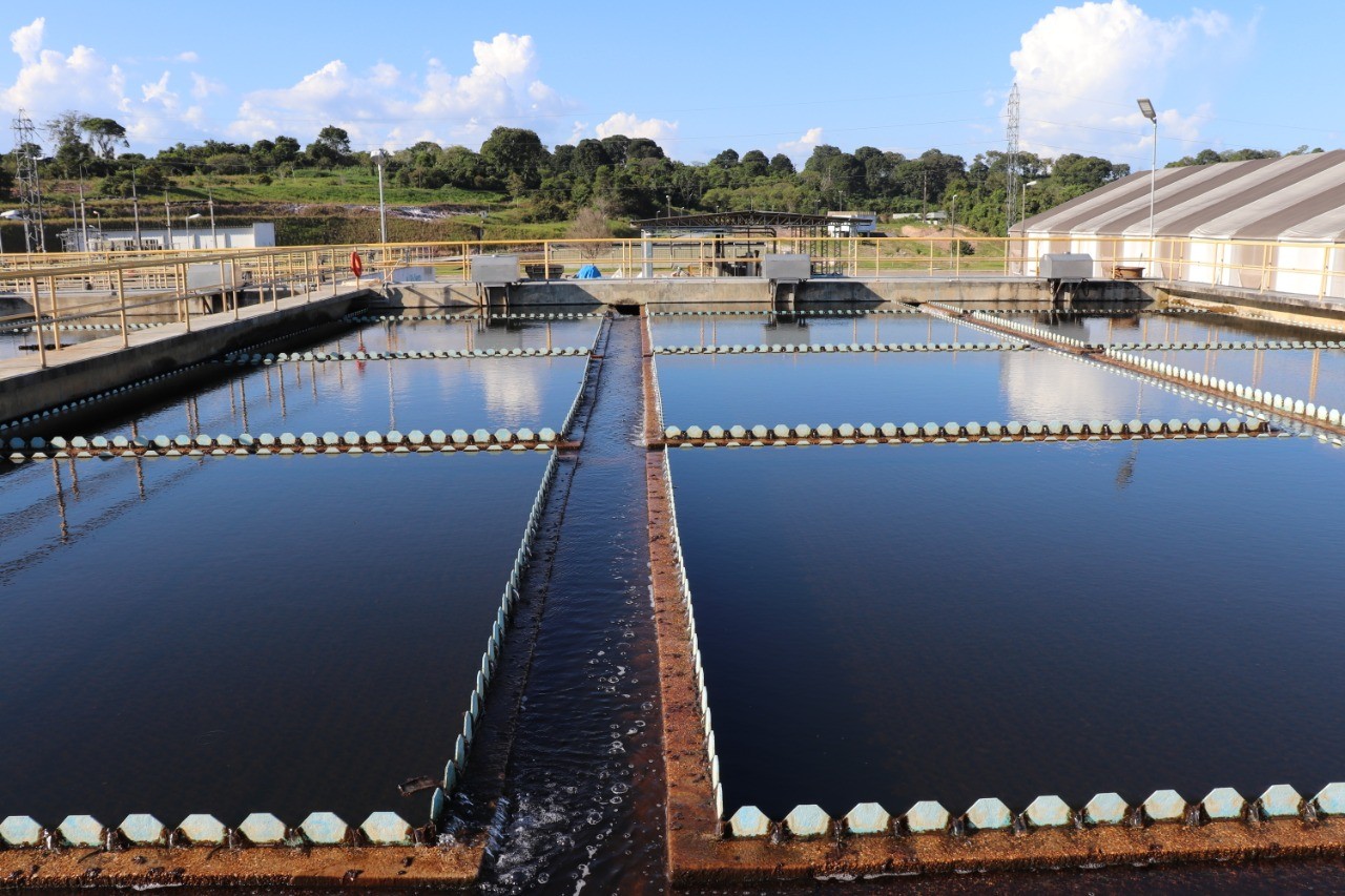 Fornecimento de água é interrompido em parte de Manaus após manutenção em estação de tratamento; veja áreas afetadas