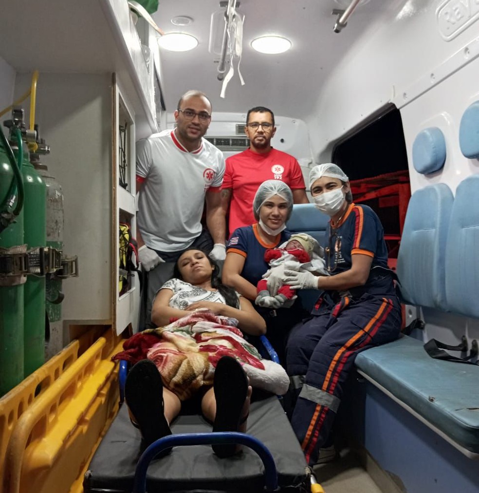 Mulher deu à luz em casa e recebeu atendimento do SAMU em Imperatriz — Foto: Divulgação