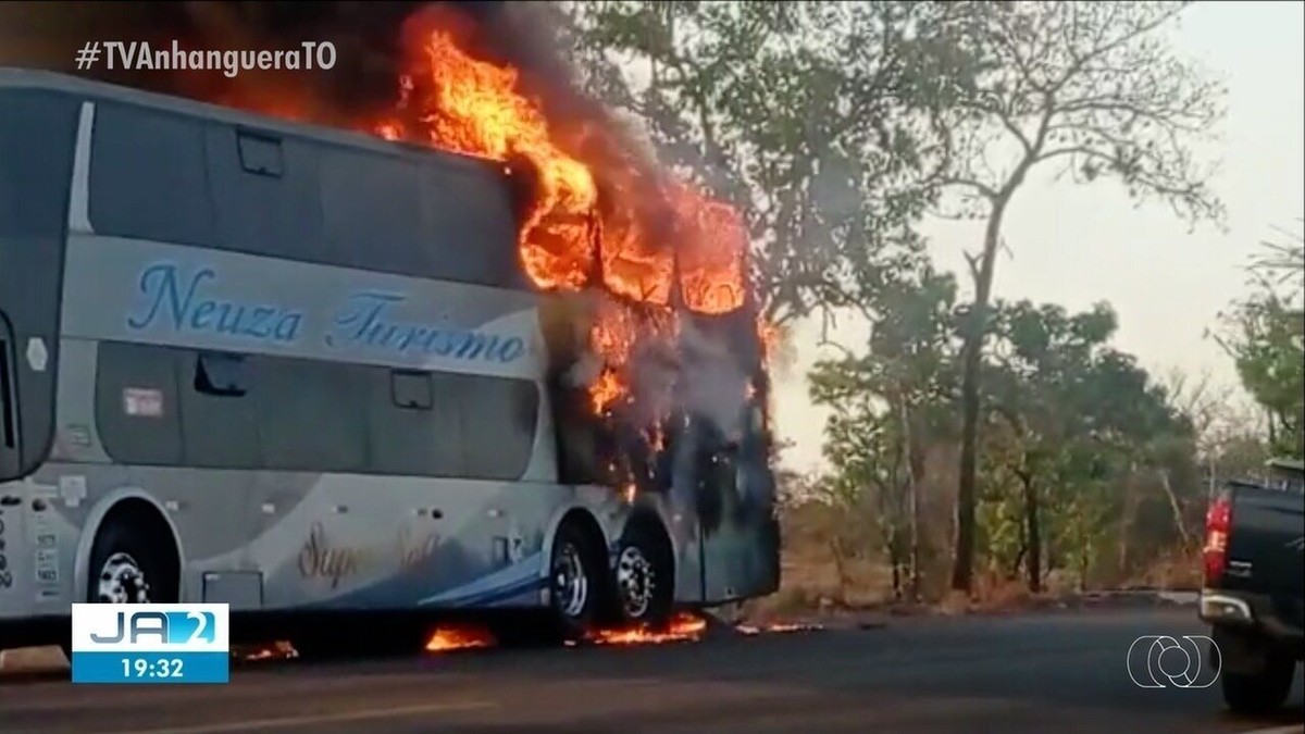 G1 - Após incêndio a ônibus, motoristas temem novos ataques em Mogi -  notícias em Mogi das Cruzes e Suzano