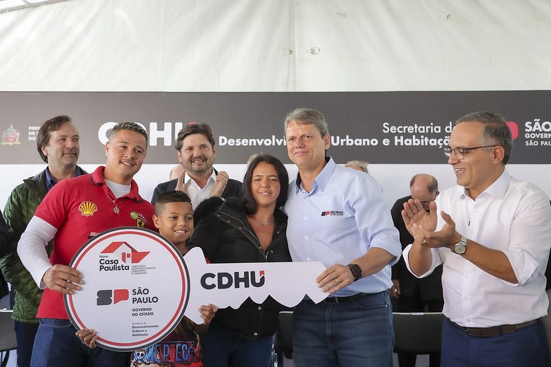 Tarcísio entrega 120 apartamentos do programa 'Casa Paulista', em São Bernardo do Campo