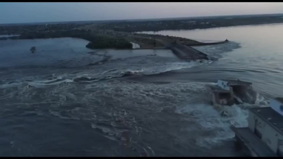 Destruição da represa: ninguém assume a ação; Ucrânia e Rússia põem a culpa uma contra a outra