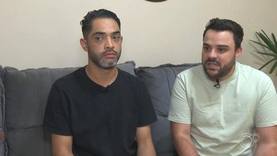 Casal gay denuncia por homofobia empresa que se recusou a fazer convite de casamento - Programa: TEM Notícias 2ª Edição – Bauru/Marília 