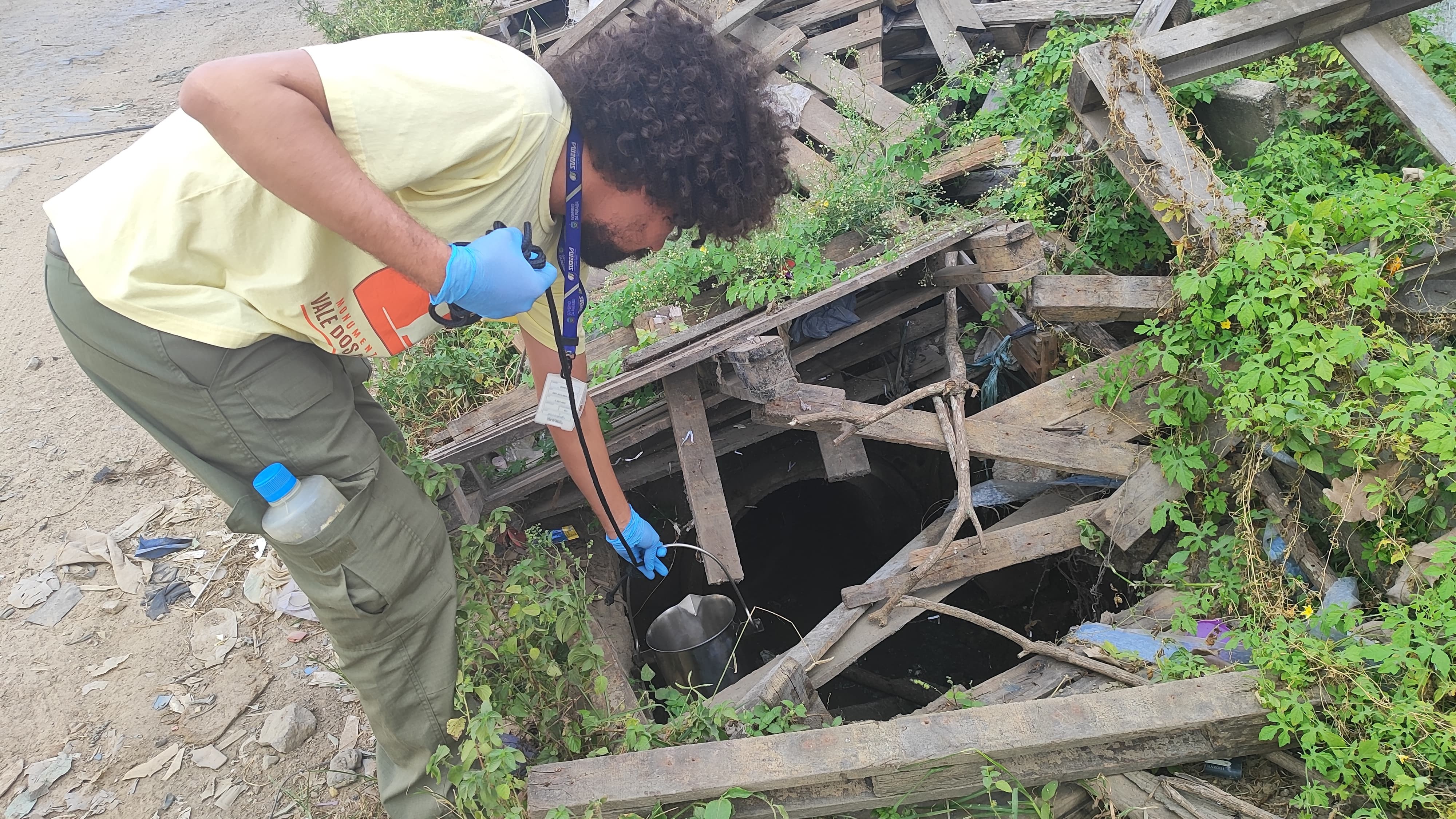 Empresa de reciclagem é embargada por jogar esgoto em sistema de drenagem, em Campina Grande 