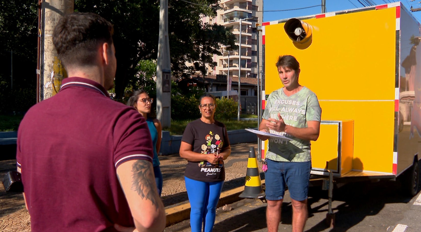 Donos de trailers obrigados a sair de praça têm novo local no interior de SP; entenda polêmica