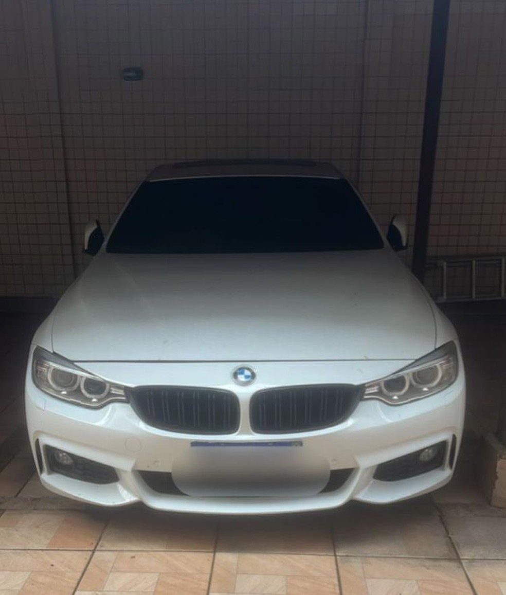 Carro de luxo apreendido com suspeito de chefiar esquema de produção de drogas no Recreio — Foto: Divulgação