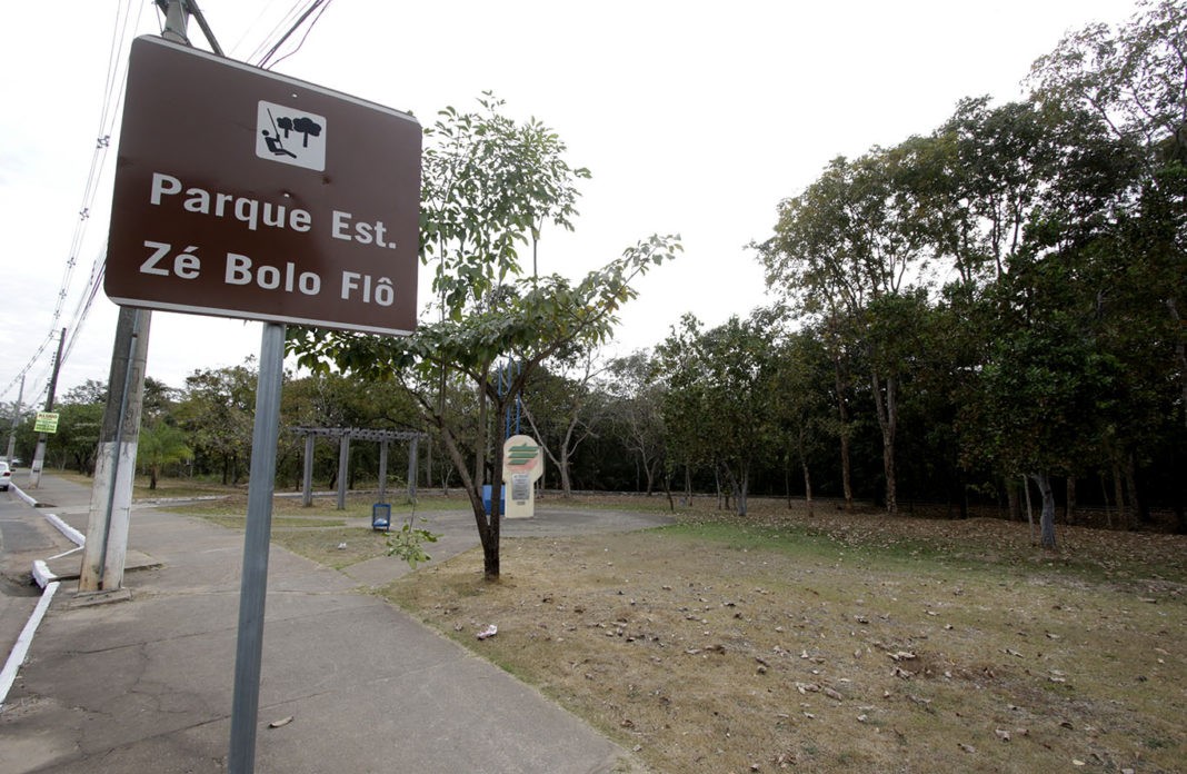 Jovem de 20 anos sai para caminhar em parque e é estuprada em Cuiabá, diz polícia