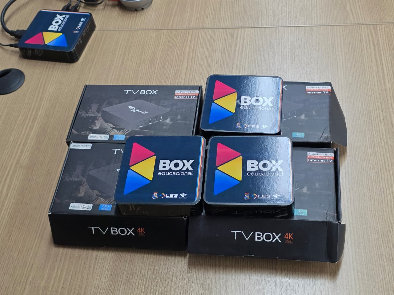 Projeto da Uespi transforma TV boxes apreendidas pela Receita Federal em computadores para inclusão digital