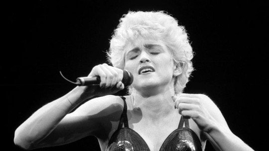 Como Madonna quebrou tabu ao incluir cartilha sobre Aids em disco de 1989 - Foto: (Getty Images via BBC)
