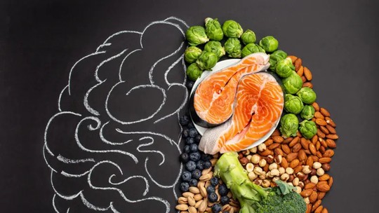 Como é a 'dieta da Mente', que promete melhorar a saúde cognitiva - Ela é muito semelhante à dieta mediterrânea, mas enfatiza o consumo de nutrientes que beneficiam o cérebro.