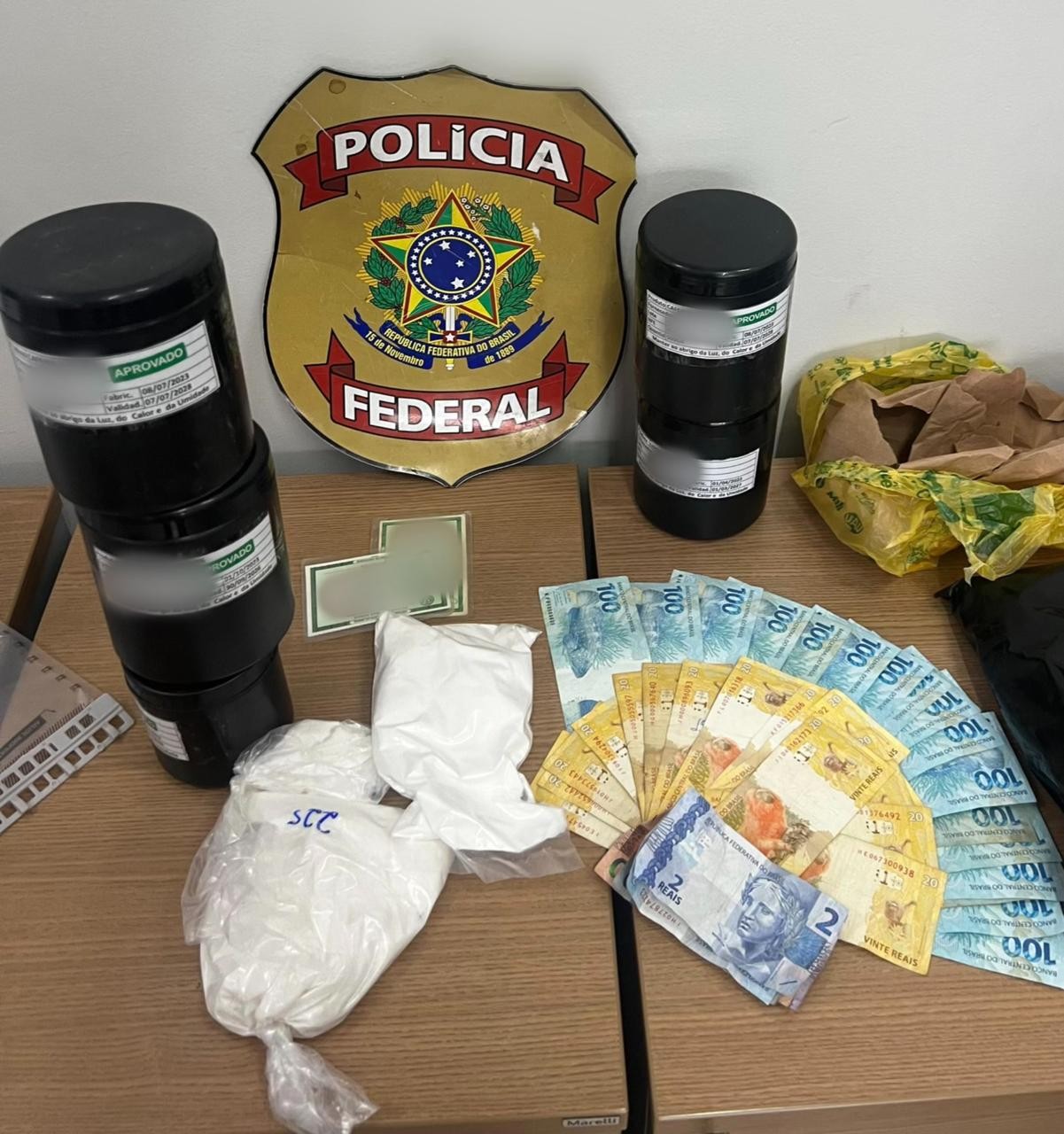 Dupla é flagrada com produtos usados para produzir cocaína no Vale do Aço