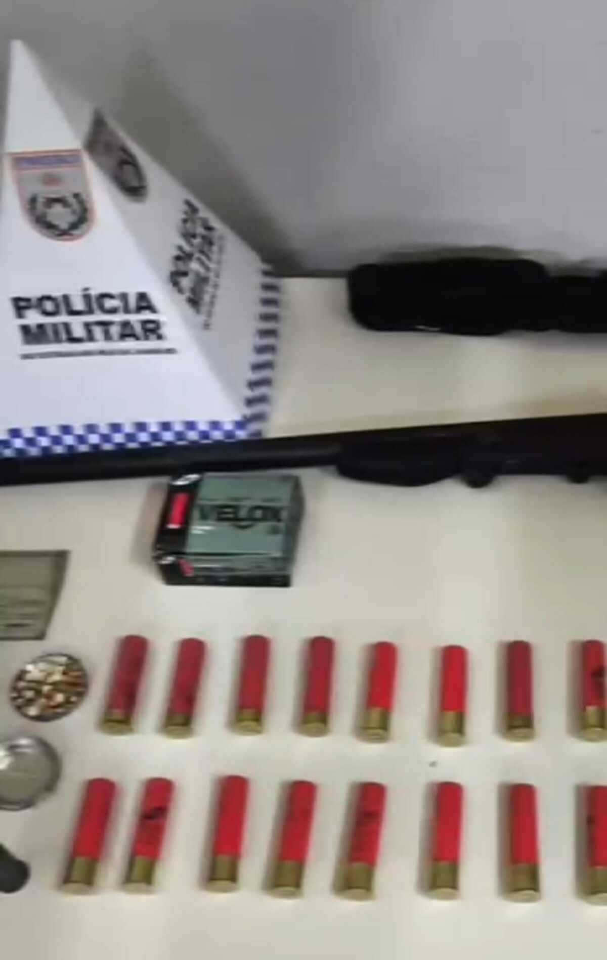 Homem é preso com espingarda em Paraty