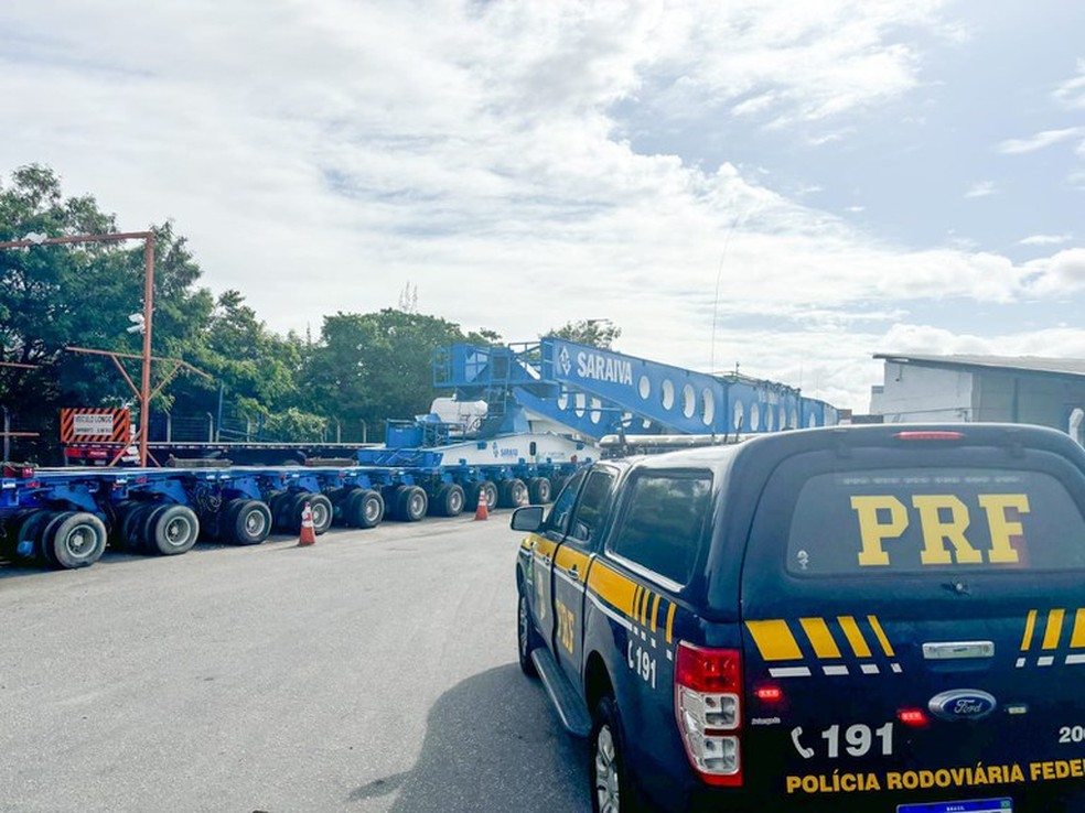 PRF alerta para restrições no trânsito das BRs 101 e 230 durante transporte de transformador eólico na Paraíba