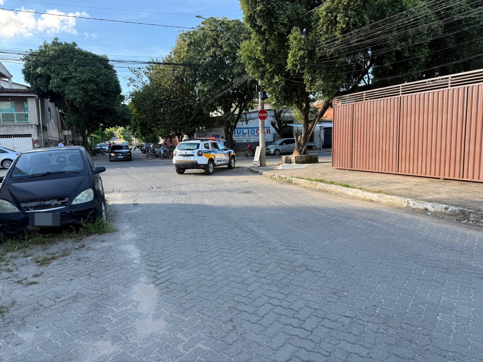 Jovem é assassinado enquanto conversava com primo em Governador Valadares 