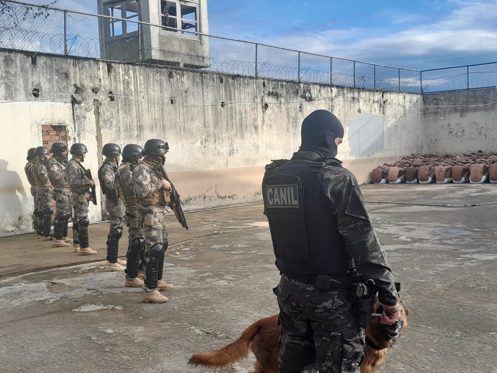 Justiça determina que governo convoque 20 policiais penais aprovados em concurso no AC