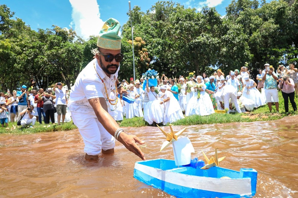 Praça dos Orixás festeja Dia de Iemanjá nesta quinta-feira (2), em Brasília — Foto: Webert da Cruz